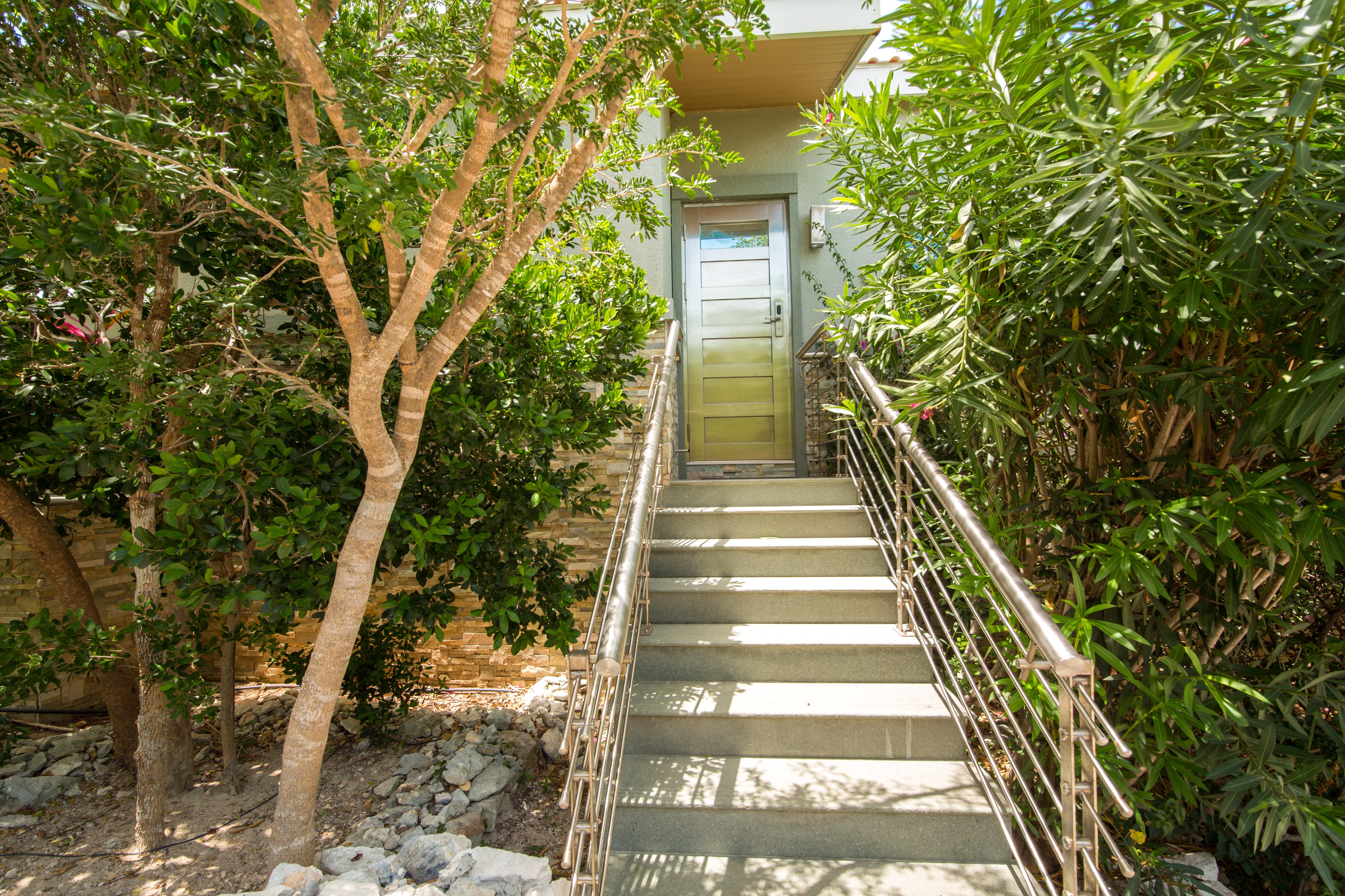 One On Marlin Resort (Adults Only) Turtle Cove Экстерьер фото