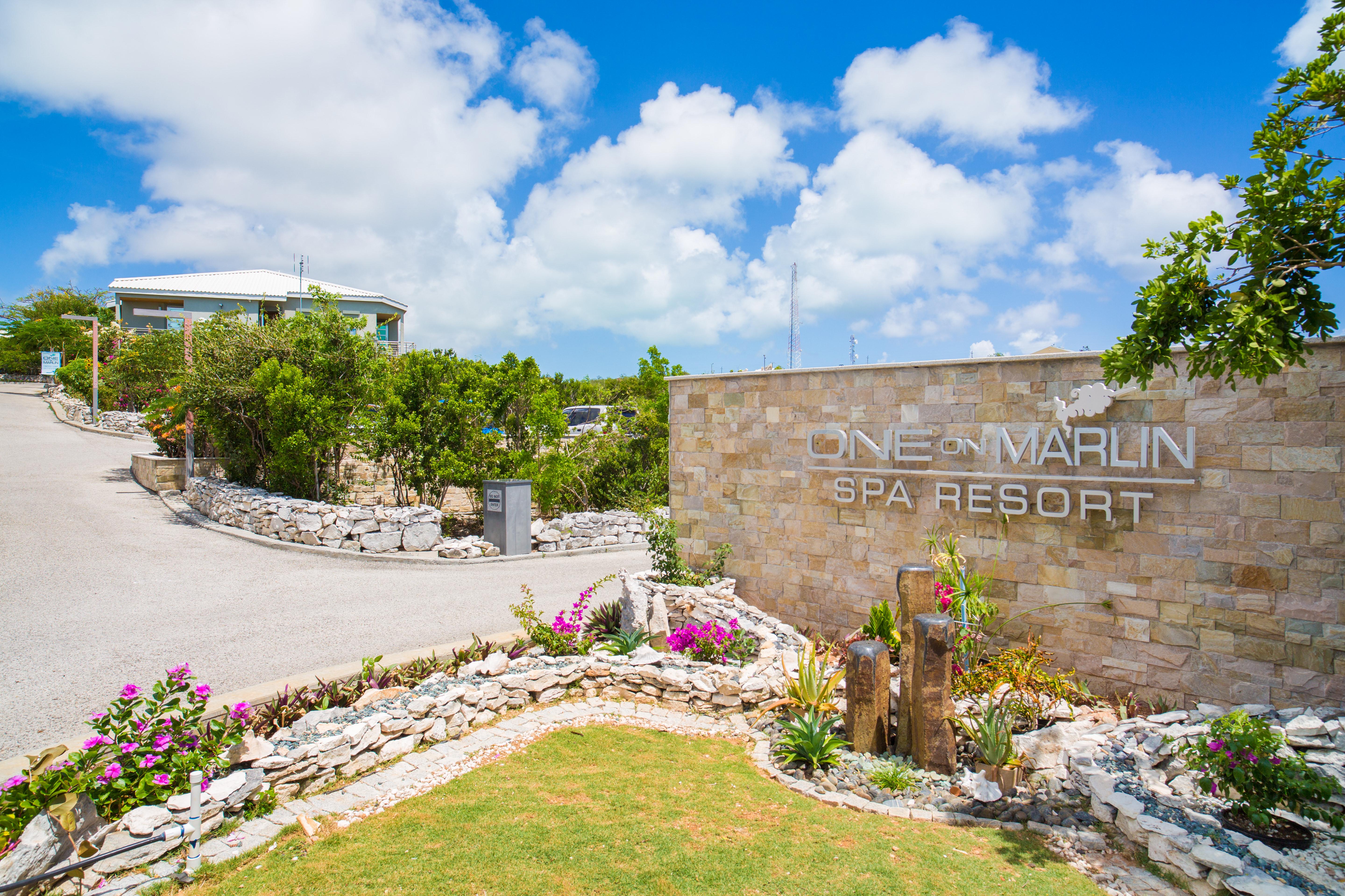 One On Marlin Resort (Adults Only) Turtle Cove Экстерьер фото